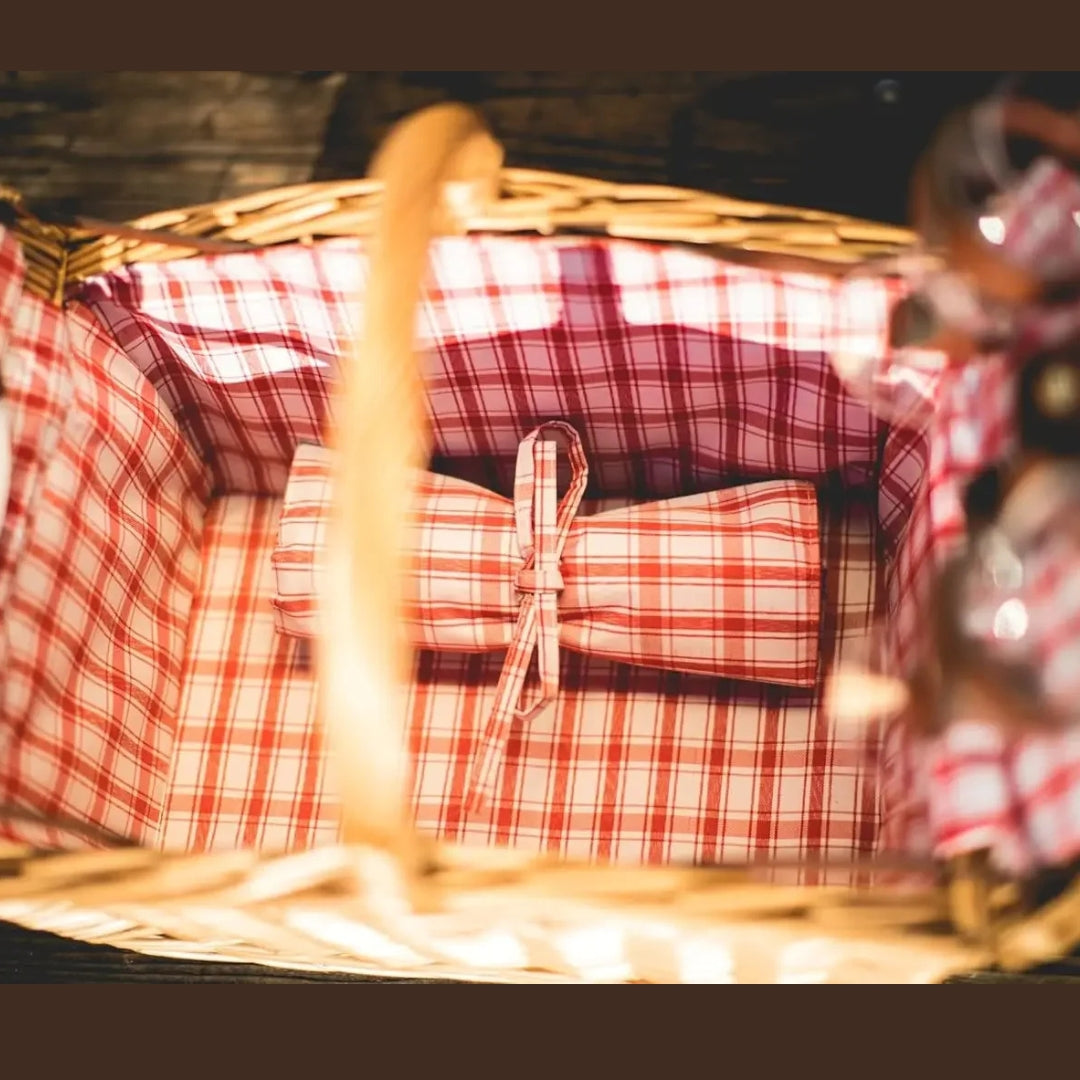 Romantic Wicker Basket Summer Picnic Set